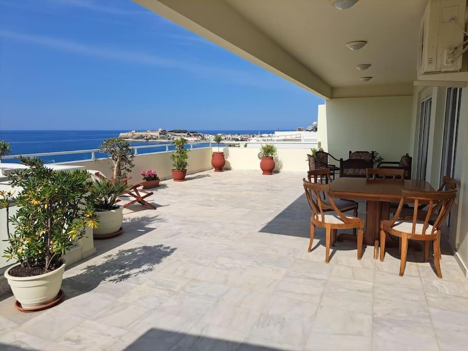 Seaview Flora'S Luxury Apartment-300Meters From The Beach Rétino Exterior foto