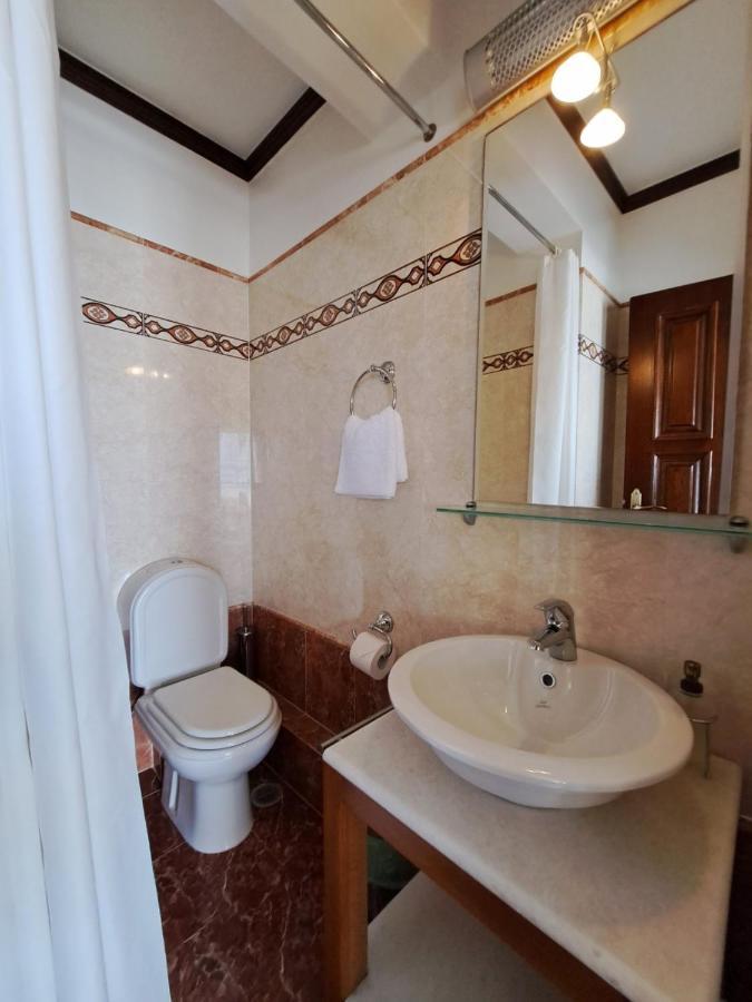 Seaview Flora'S Luxury Apartment-300Meters From The Beach Rétino Exterior foto