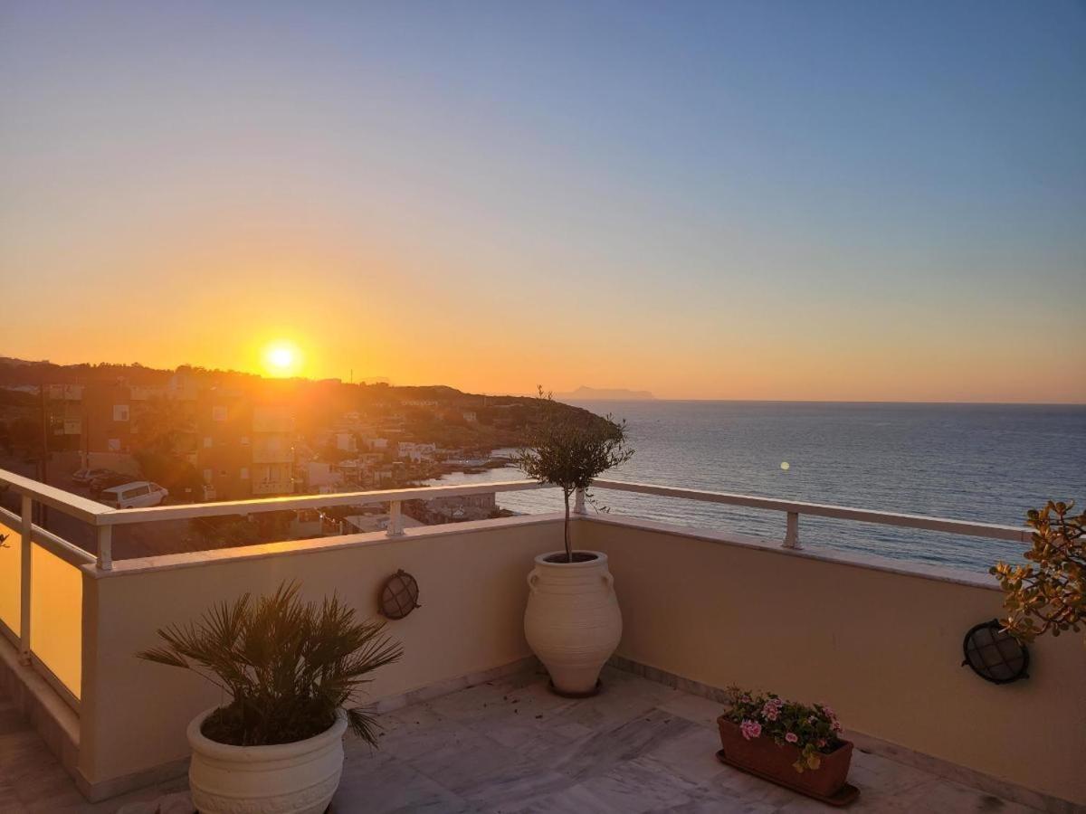 Seaview Flora'S Luxury Apartment-300Meters From The Beach Rétino Exterior foto
